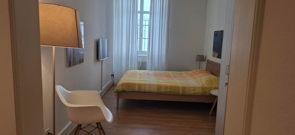 Charmante, möblierte 2-Zimmer-Wohnung mit Balkon 8