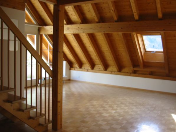 Grosse 2.5-Zimmerwohnung mit Galerie 2