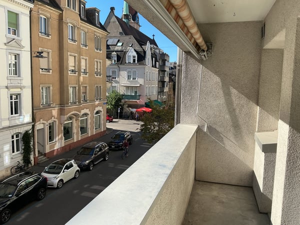 Helle 2-Zimmer-Wohnung mit Balkon in Basel – frisch renoviert! 10
