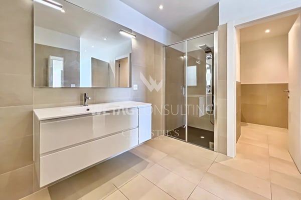 Prestigeträchtige Wohnung mit spektakulärem Blick auf den Luganersee in Vernate zu verkaufen 8