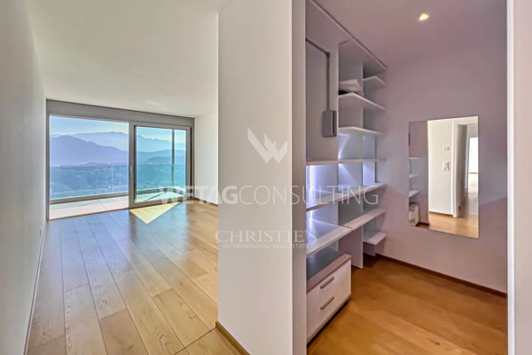 Prestigeträchtige Wohnung mit spektakulärem Blick auf den Luganersee in Vernate zu verkaufen 5