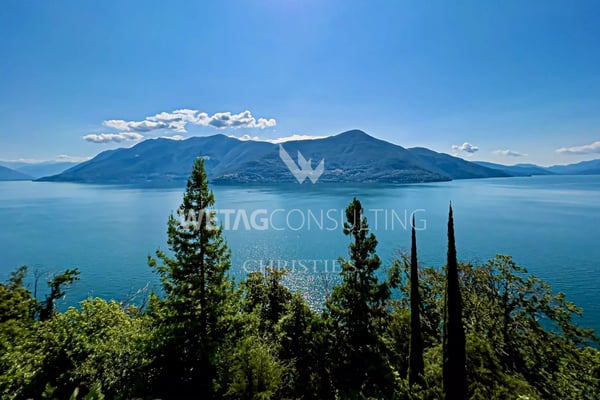 Villa mit Zweitwohnsitz im mediterranen Stil mit Panoramablick auf den Lago Maggiore in Brissago zu verkaufen 2