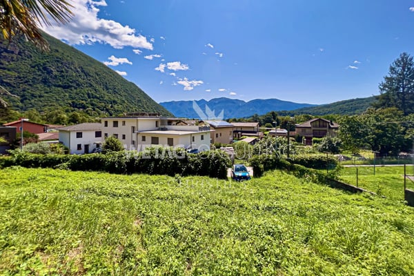 Schönes Bauland in Tegna zu verkaufen mit hervorragendem offenem Blick in Richtung Lago Maggiore 2