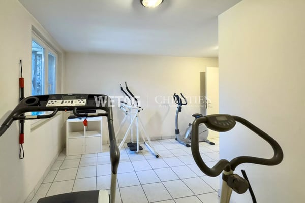 Lugano-Bissone: Wohnung mit direktem Zugang zum See, Aussenpool, Seeblick & Bootsplatz zu verkaufen 12