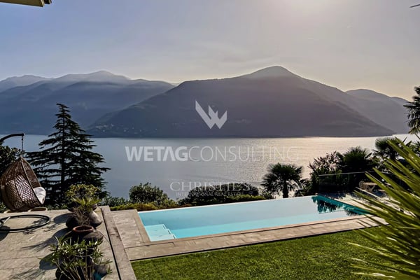 Brissago: Luxus-Villa mit atemberaubendem Seeblick an exklusiver Lage zu verkaufen 2