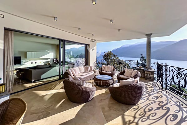 Brissago: Luxus-Villa mit atemberaubendem Seeblick an exklusiver Lage zu verkaufen 11