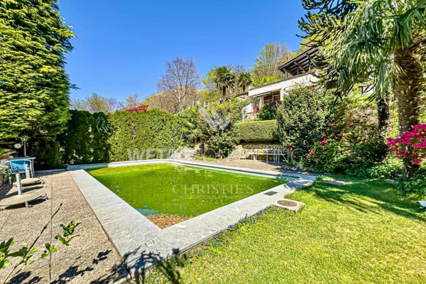 Zu verkaufen in Lugano-Odogno eine charmante Villa mit Pool, ein freistehendes Nebengebäude & eine kleine Einliegerwohnung 2