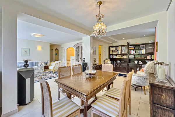 Zu verkaufen in Lugano-Odogno eine charmante Villa mit Pool, ein freistehendes Nebengebäude & eine kleine Einliegerwohnung 4