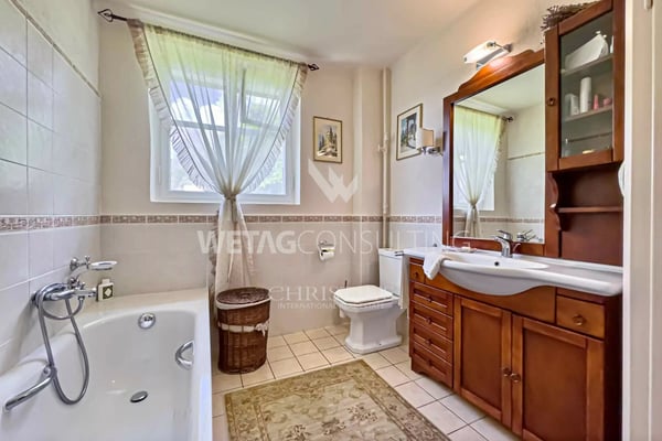 Lugano-Magliaso: schöne Villa im Grünen, mit Pool & in der Nähe des Luganersees zu verkaufen 10