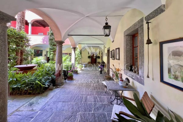 Lago Maggiore: Eindrucksvolle historische Villa in Golino zu verkaufen 3