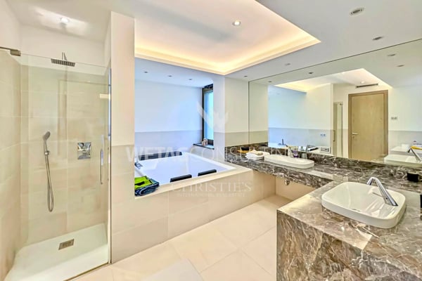 Lugano-Magliaso: prächtige Villa mit Innenpool, direkt am Luganersee 9