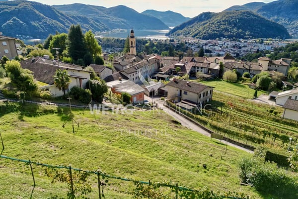 Lugano-Neggio: Baugrundstück von 1'137 m² mit Blick auf den Luganersee zu verkaufen 1