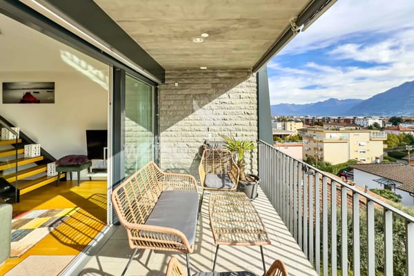 Moderne Duplex -Wohnung mit überdachter Terrasse, in ruhiger Lage, in Losone zu verkaufen 11