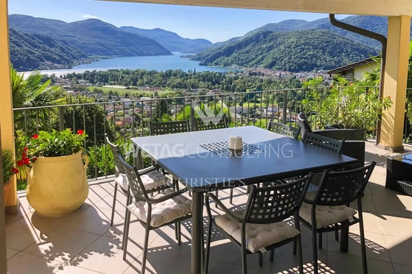 Lugano-Neggio: Elegante Villa mit herrlichem Weitblick auf den Luganersee ? auch ideal als Zweitwohnsitz