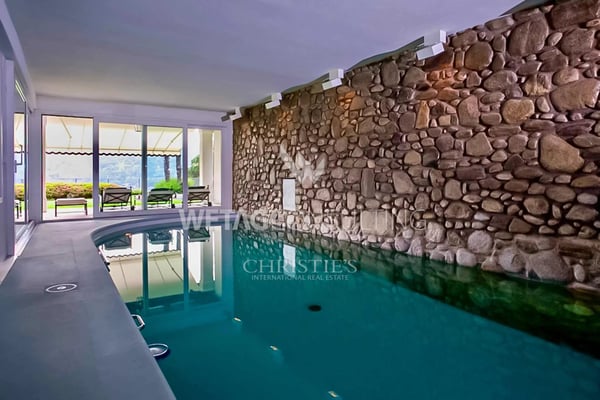 Lugano-Figino: Elegante Villa mit traumhafter Aussicht auf den Luganersee & Indoor-Pool zu verkaufen 6
