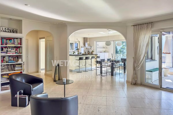 Lugano-Figino: Elegante Villa mit traumhafter Aussicht auf den Luganersee & Indoor-Pool zu verkaufen 7