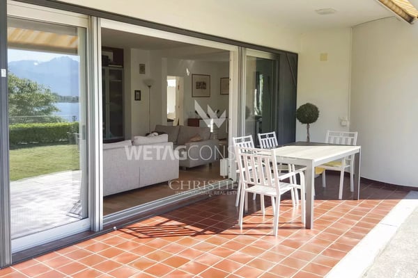 Elegante Villa mit Garten in exklusiver Lage direkt an der Seepromenade am Lago Maggiore zu verkaufen 8