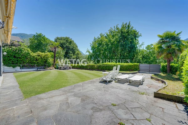 Elegante Villa mit Garten in exklusiver Lage direkt an der Seepromenade am Lago Maggiore zu verkaufen 10