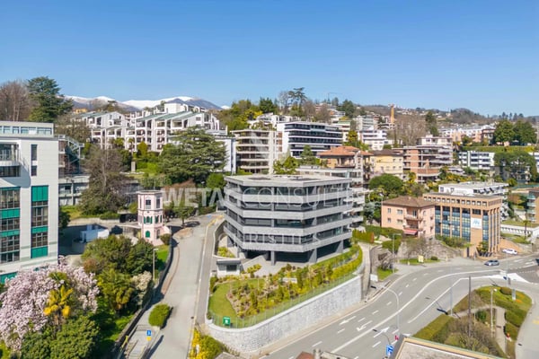 In Lugano steht ein modernes, im Rohbau befindliches Penthouse mit Blick über die Stadt & den See zum Verkauf 11