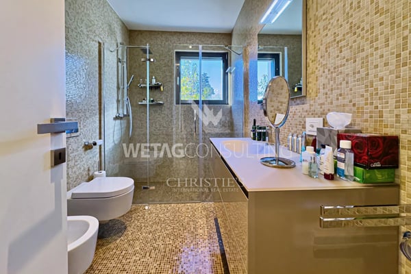 Wohnung in Porza mit privatem Garten & Blick auf den See zu verkaufen - auch als Zweitwohnsitz nutzbar 8