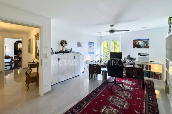 Brissago: Elegante Wohnung mit Terrasse & Seeblick in zentraler Lage zu verkaufen 8
