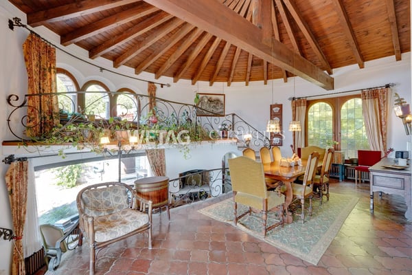Zu renovierende mediterrane Villa an Toplage mit 180 Seeblick in Ronco sopra Ascona zu verkaufen 12