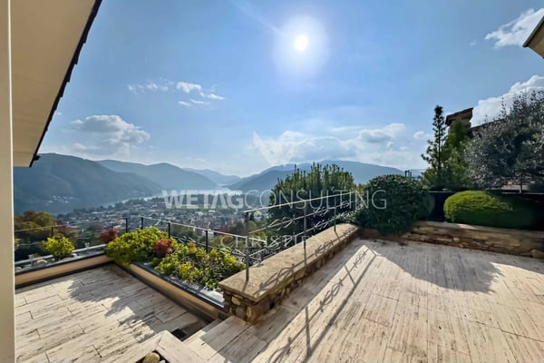Elegante Villa in Lugano-Neggio mit freiem Blick auf den Luganersee, ideal auch als Zweitwohnsitz 11