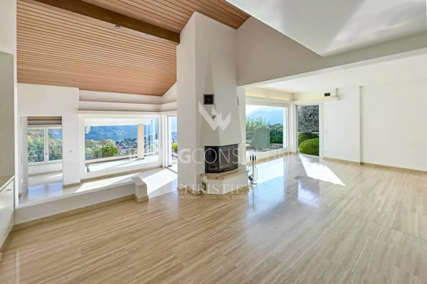 Elegante Villa in Lugano-Neggio mit freiem Blick auf den Luganersee, ideal auch als Zweitwohnsitz 8