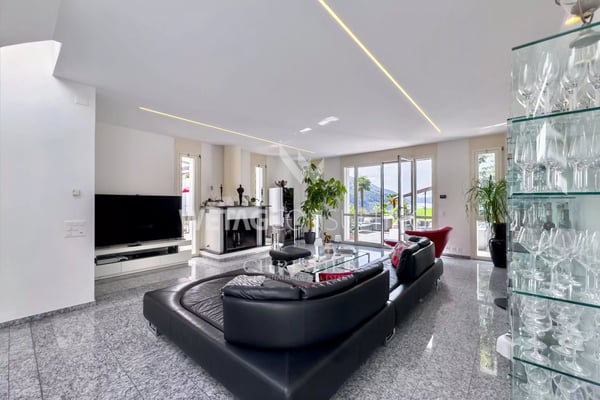 Lugano-Agno: Elegante Villa mit Panorama-Infinity-Pool, Sauna & weitem Blick auf den Luganersee zu verkaufen 3