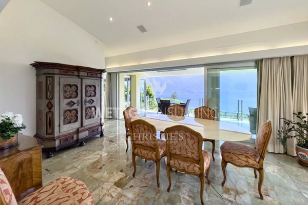 Minusio: Elegante Villa mit Panoramablick auf den See, Aussenpool & mitten im Grünen zu verkaufen 4