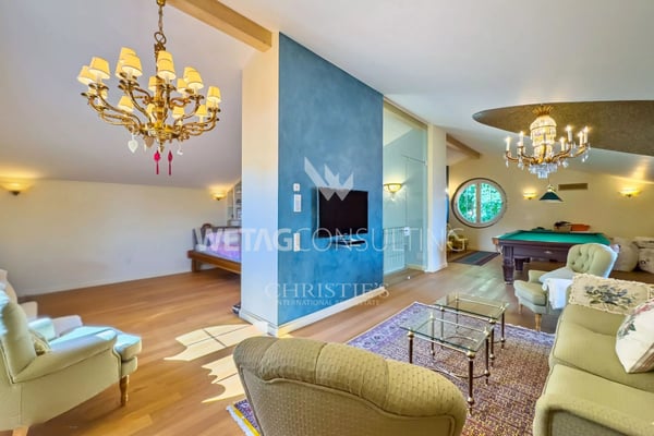 Grosszügige Villa mit Aussenpool & separatem Gästehaus zum Verkauf in Orselina 10