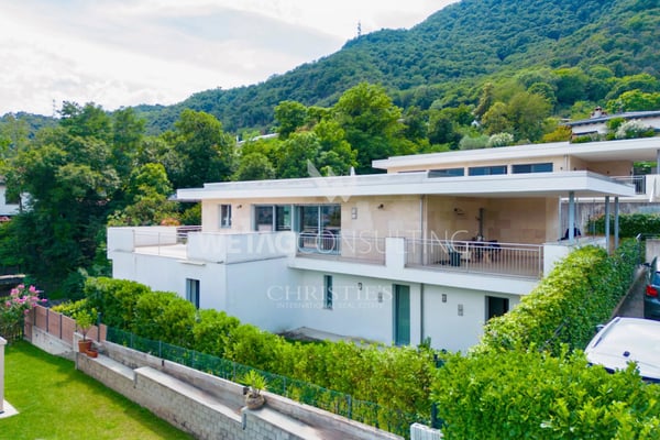 Lugano-Gravesano: Moderne Villa mit grosser Terrasse & Sauna zu verkaufen