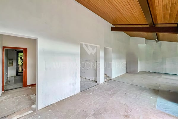Lugano-Gentilino: elegante Attikawohnung mit Seeblick, im Rohbauzustand renoviert & im Grünen zu verkaufen 9