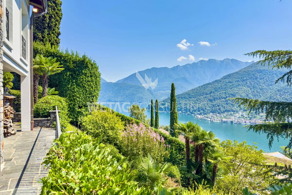 Mediterranes Flair am Luganersee: Elegante Villa mit Pool & Seeblick zu verkaufen, auch als Zweitwohnsitz möglich 2