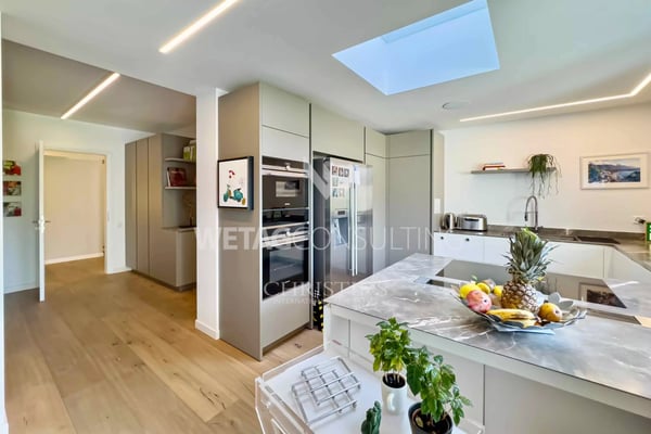 Lugano-Magliaso: Elegante Villa mit Pool, umgeben von Grün, inklusive Gäste-Dépendance 5