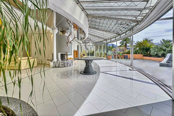 Muralto: Moderne, helle Wohnung mit grosser Terrasse & Wintergarten zu verkaufen 12