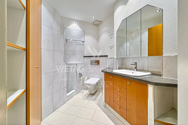 Muralto: Moderne, helle Wohnung mit grosser Terrasse & Wintergarten zu verkaufen 9