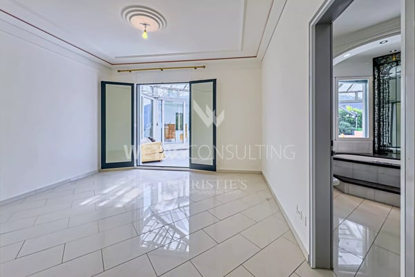 Muralto: Moderne, helle Wohnung mit grosser Terrasse & Wintergarten zu verkaufen 8