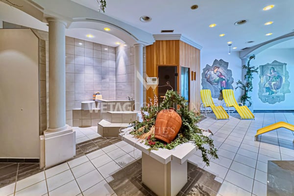 Muralto: Moderne, helle Wohnung mit grosser Terrasse & Wintergarten zu verkaufen 7