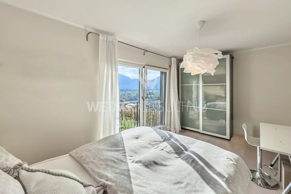 Moderne Villa mit grossen Terrassen, Panoramablick & Garten zu verkaufen in Gordola 5