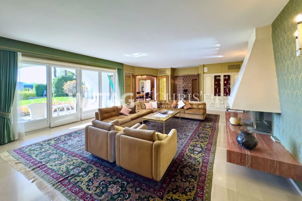 Repräsentative Villa in Lugano-Comano zu verkaufen, mit Aussenpool & herrlichem Blick auf den Luganersee 4