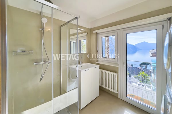 Villa mit herrlichem Blick auf den Luganersee zu verkaufen in Lugano-Castagnola 10
