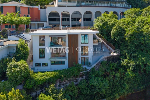 Elegante & moderne Villa in Campione d'Italia mit weiter Sicht über den Luganersee