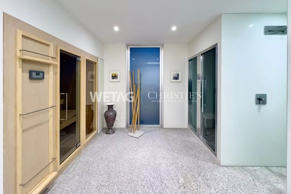 Exklusive Villa mit Panoramablick, grosszügigen Terrassen & Aussenpool im Gambarogno zu verkaufen 11