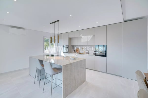 Locarno-Monti: Exklusive Wohnung mit grosszügiger überdachter Terrasse & Panoramablick zu verkaufen 7