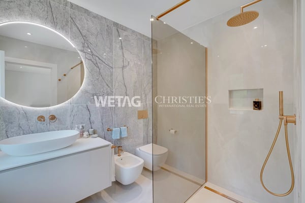 Locarno-Monti: Exklusive Wohnung mit grosszügiger überdachter Terrasse & Panoramablick zu verkaufen 10