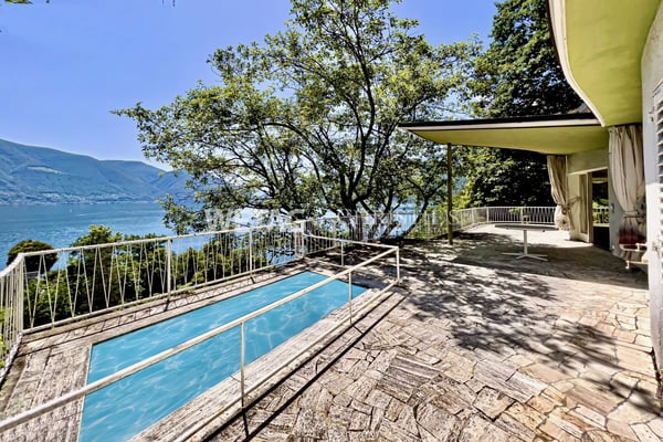Zu renovierende Villa in spektakulärer Lage mit Panoramablick auf den See in Ascona zu verkaufen 2