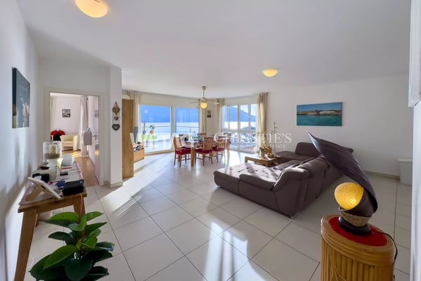 Moderne Attikawohnung mit grosszügigen Terrassen & Blick auf den Lago Maggiore in Brissago zu verkaufen 3