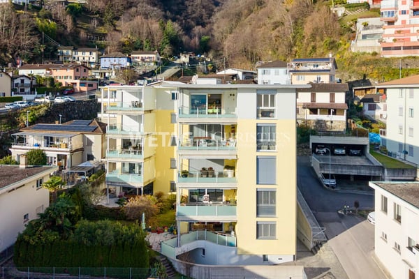 Moderne Attikawohnung mit grosszügigen Terrassen & Blick auf den Lago Maggiore in Brissago zu verkaufen 11
