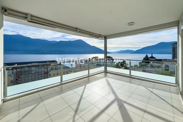 Moderne Attikawohnung mit grosszügigen Terrassen & Blick auf den Lago Maggiore in Brissago zu verkaufen 1